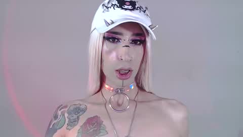 Snapshot of alienexxx chatting on March 2025 01:45:02 AM     online show from March 2025 01:45:02 AM