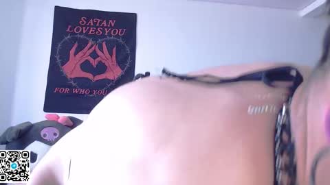 Snapshot of alienexxx chatting on September 2025 08:21:02 PM     online show from September 2025 08:21:02 PM