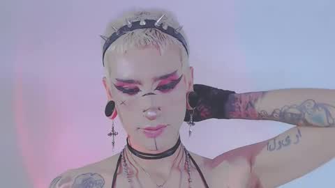 Snapshot of alienexxx chatting on March 2026 01:20:01 AM online show from March 2026 01:20:01 AM