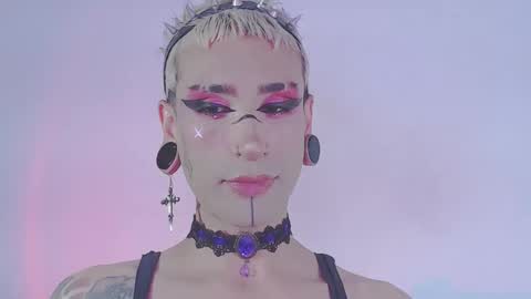 Snapshot of alienexxx chatting on April 2026 11:58:01 PM online show from April 2026 11:58:01 PM