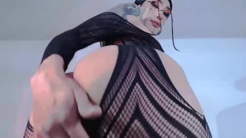     online show from June 2026 12:32:02 AM