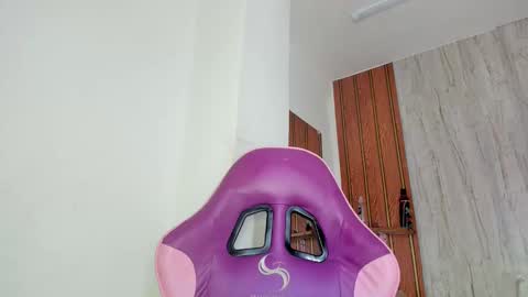 Snapshot of alika01_ chatting on October 2025 01:56:02 PM alika online show from October 2025 01:56:02 PM