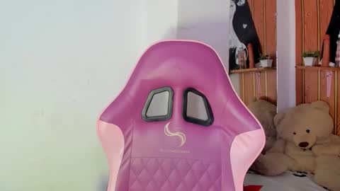 Snapshot of alika01_ chatting on December 2025 01:38:02 PM alika online show from December 2025 01:38:02 PM