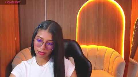 alina_b_ online show from January 2026 08:45:01 PM