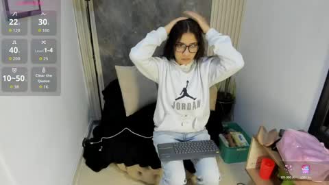 alina online show from April 2026 11:24:02 AM