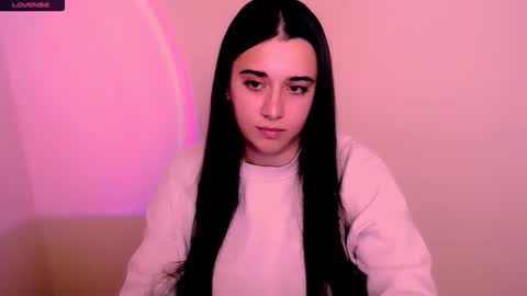 Snapshot of alinaasti_ chatting on November 2025 08:25:02 AM Alina online show from November 2025 08:25:02 AM