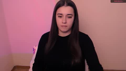 Snapshot of alinaasti_ chatting on March 2026 08:43:01 AM Alina online show from March 2026 08:43:01 AM