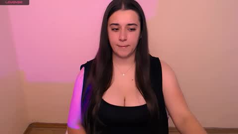 Snapshot of alinaasti_ chatting on March 2026 08:17:01 AM Alina online show from March 2026 08:17:01 AM