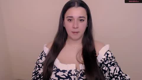 Snapshot of alinaasti_ chatting on April 2026 07:47:01 AM Alina online show from April 2026 07:47:01 AM