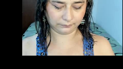Snapshot of alinabozz1 chatting on July 2026 04:15:01 AM alinabozz1 online show from July 2026 04:15:01 AM