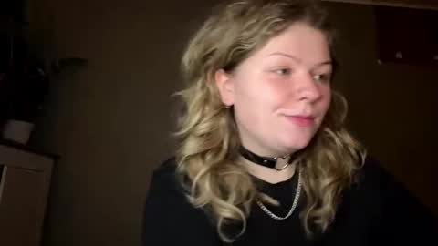 Alina online show from April 2026 08:20:01 PM