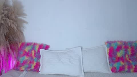 lili online show from February 2025 11:41:02 AM