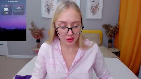 Snapshot of alinaocean chatting on November 2025 08:25:02 PM alinaocean online show from November 2025 08:25:02 PM