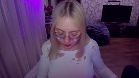 Snapshot of alinaocean chatting on May 2026 08:26:01 PM alinaocean online show from May 2026 08:26:01 PM
