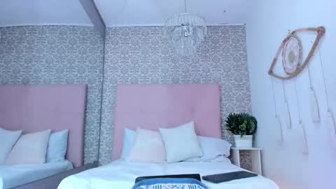 Snapshot of alinasimmons chatting on March 2026 07:17:01 PM AlinaSimmons online show from March 2026 07:17:01 PM