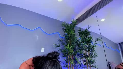    online show from December 2025 04:14:02 PM