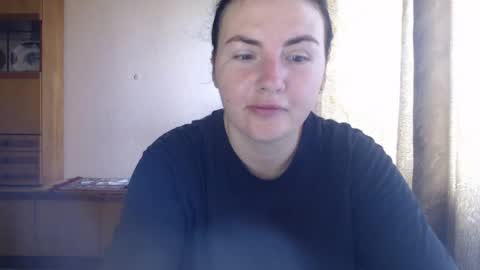 Snapshot of alinaxjames chatting on June 2026 08:22:02 AM AlinaxJames online show from June 2026 08:22:02 AM