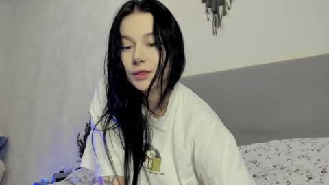 Snapshot of alinegreeeen chatting on January 2026 07:35:02 AM Aline Greeeen online show from January 2026 07:35:02 AM