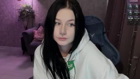 Snapshot of alinegreeeen chatting on February 2026 07:37:02 AM Aline Greeeen online show from February 2026 07:37:02 AM