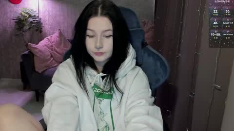 Snapshot of alinegreeeen chatting on February 2026 07:53:02 AM Aline Greeeen online show from February 2026 07:53:02 AM