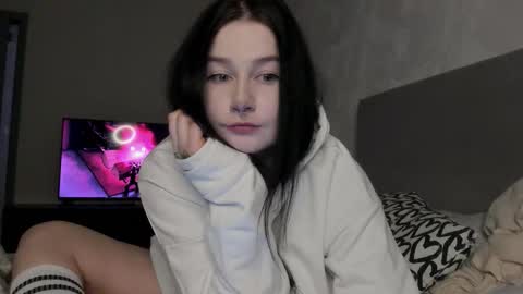 Snapshot of alinegreeeen chatting on March 2026 10:18:02 AM Aline Greeeen online show from March 2026 10:18:02 AM