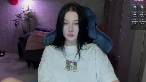 Snapshot of alinegreeeen chatting on April 2026 01:23:01 PM Aline Greeeen online show from April 2026 01:23:01 PM