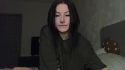 Snapshot of alinegreeeen chatting on April 2026 02:44:01 PM Aline Greeeen online show from April 2026 02:44:01 PM