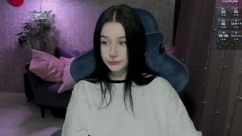 Snapshot of alinegreeeen chatting on April 2026 07:14:01 AM Aline Greeeen online show from April 2026 07:14:01 AM