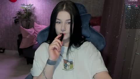 Snapshot of alinegreeeen chatting on April 2026 11:40:02 PM Aline Greeeen online show from April 2026 11:40:02 PM