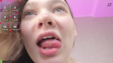 Snapshot of alisa_lesly chatting on December 2025 01:02:01 AM Alisa GMT2 Wen - Sun 10 AM - 4 PM except Monday and Tuesday online show from December 2025 01:02:01 AM