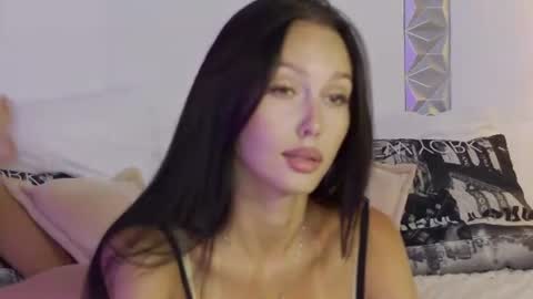 Snapshot of alisa_tiny chatting on July 2026 04:06:02 AM Stefa online show from July 2026 04:06:02 AM