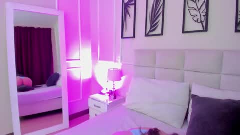     online show from February 2025 07:56:02 PM