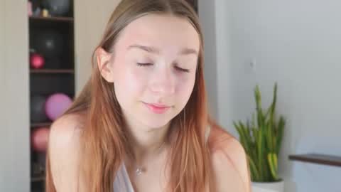 Snapshot of alisaa_01 chatting on March 2026 02:37:01 AM Alice Fansly Alisa01 online show from March 2026 02:37:01 AM