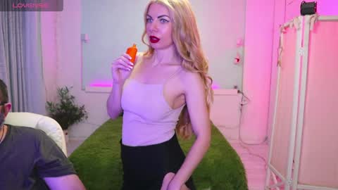 Alisa Aleks online show from April 2026 04:04:01 PM