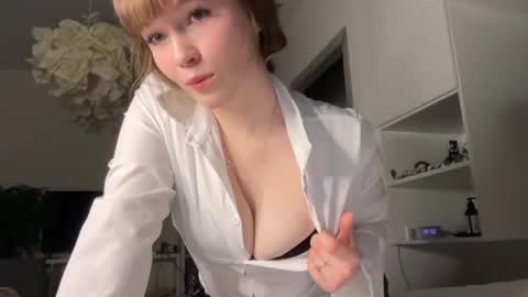 Snapshot of alisaprobs chatting on April 2026 11:35:02 PM ALICE online show from April 2026 11:35:02 PM