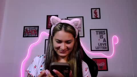 Snapshot of alisarossy chatting on June 2026 02:21:02 PM Alisa online show from June 2026 02:21:02 PM