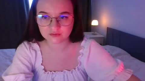 Snapshot of alisasunset chatting on May 2026 03:11:02 AM AlisaSunset online show from May 2026 03:11:02 AM