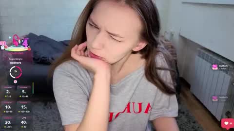 alisawyn online show from October 2025 04:57:02 AM