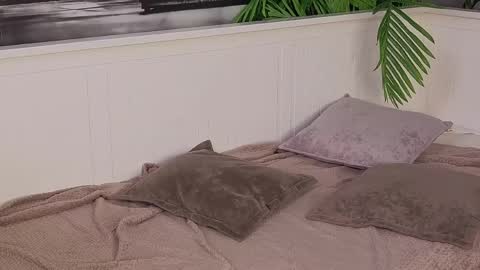 Snapshot of alisha_g chatting on April 2026 07:58:02 PM July online show from April 2026 07:58:02 PM