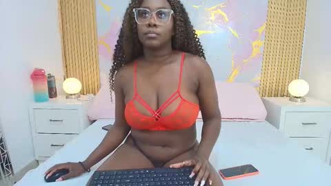 Snapshot of alishadixon chatting on October 2025 12:17:02 PM Alisha online show from October 2025 12:17:02 PM
