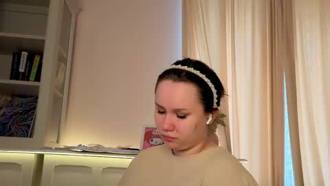 Snapshot of alisia_mars chatting on March 2026 07:35:02 AM Alisia online show from March 2026 07:35:02 AM