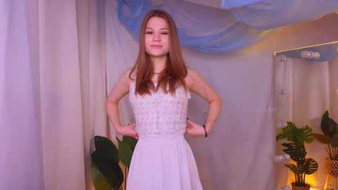 Snapshot of alisia_spinnet chatting on December 2024 07:07:02 AM Alisia online show from December 2024 07:07:02 AM