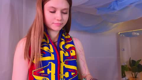 Snapshot of alisia_spinnet chatting on December 2024 10:28:02 AM Alisia online show from December 2024 10:28:02 AM