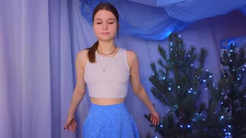 Snapshot of alisia_spinnet chatting on December 2024 07:15:02 AM Alisia online show from December 2024 07:15:02 AM