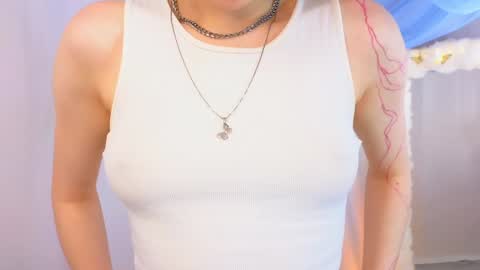 Snapshot of alisia_spinnet chatting on January 2025 01:46:01 PM Alisia online show from January 2025 01:46:01 PM