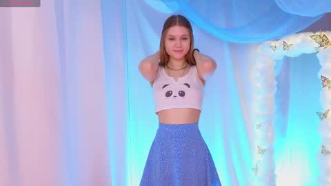 Snapshot of alisia_spinnet chatting on January 2025 07:22:01 AM Alisia online show from January 2025 07:22:01 AM