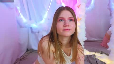 Snapshot of alisia_spinnet chatting on September 2025 10:48:02 AM Alisia online show from September 2025 10:48:02 AM