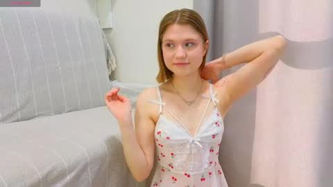 Alisia online show from May 2026 02:03:01 PM