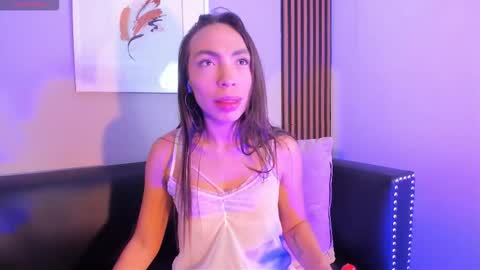 Snapshot of alison_bonnet chatting on October 2025 11:46:01 PM Alison Bonnet online show from October 2025 11:46:01 PM