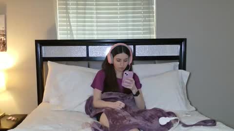 Alison Fields online show from March 2026 08:36:01 PM